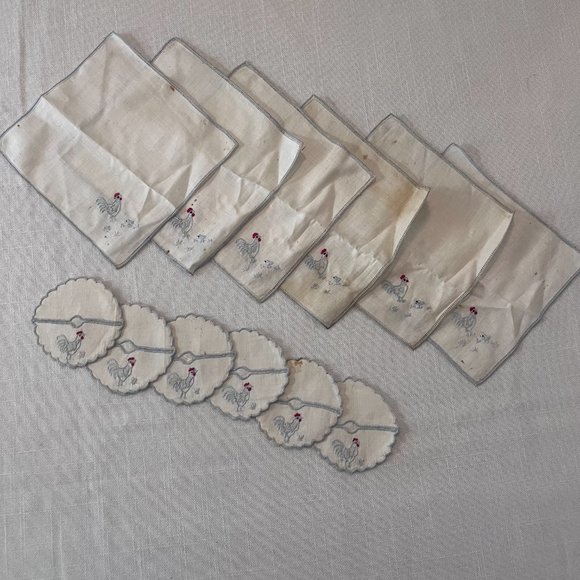 Vintage 1950's Rooster Linen Stemware Coaster Slippers with Napkins (Set of 6) - Picture 3 of 12